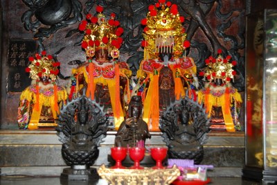 大眾廟右神龕神像(2011.08 吳明勳 拍攝)
