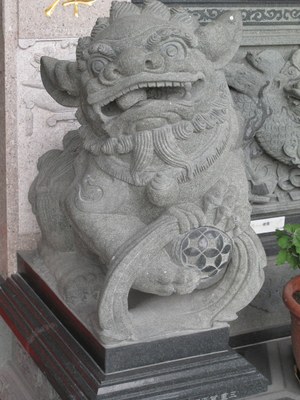 大崙普崙寺精緻石雕-公獅|許吉川|2012/07/07|