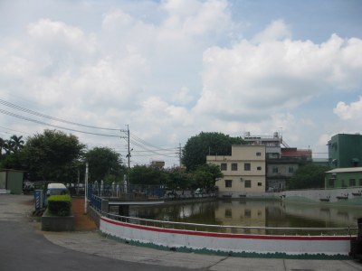 廟前水池