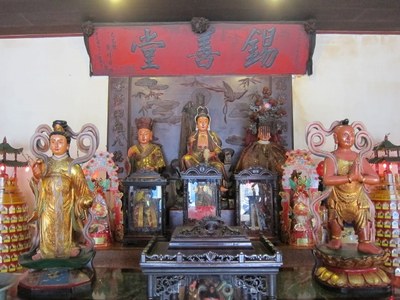 正堂中龕主祀觀音大士、天上聖母、地藏王菩薩 (1)