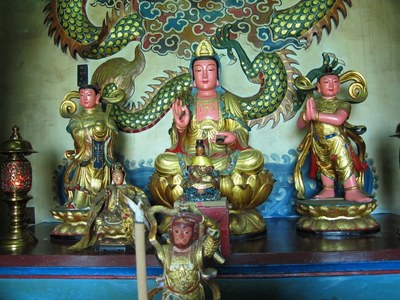 佛祖殿中龕